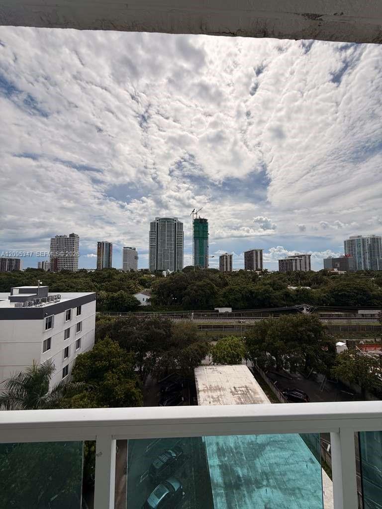 809 2 / 2 829 sq. ft. $ 2026-10-06 0 Photo