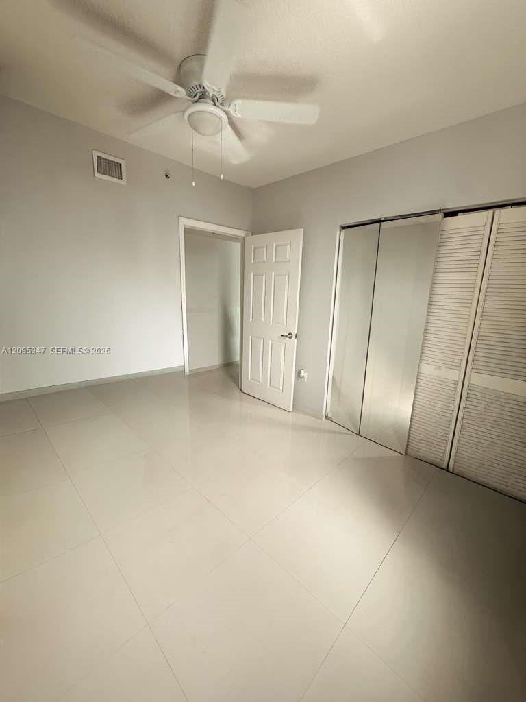 809 2 / 2 829 sq. ft. $ 2026-10-06 0 Photo