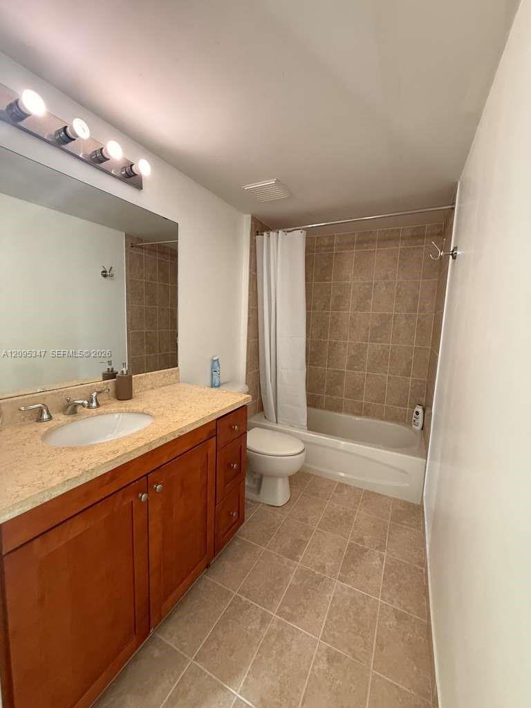809 2 / 2 829 sq. ft. $ 2026-10-06 0 Photo