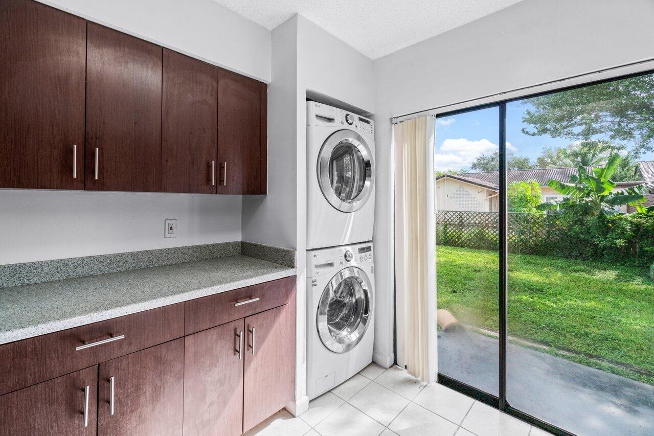   / 0 4000 sq. ft. $ 2026-09-25 0 Photo