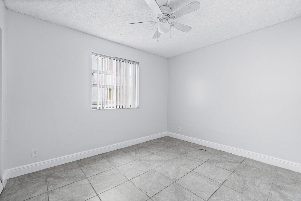   / 0 4000 sq. ft. $ 2026-09-25 0 Photo