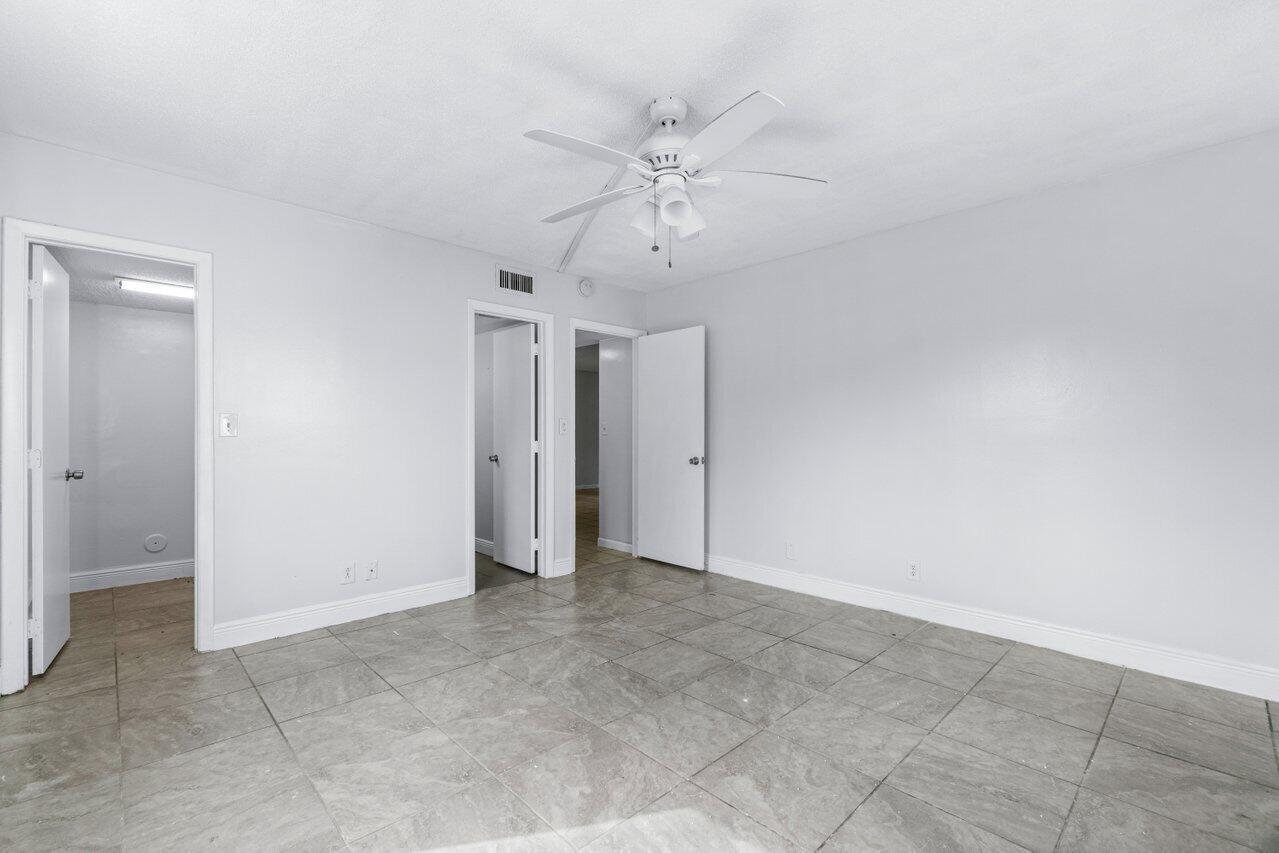   / 0 4000 sq. ft. $ 2026-09-25 0 Photo