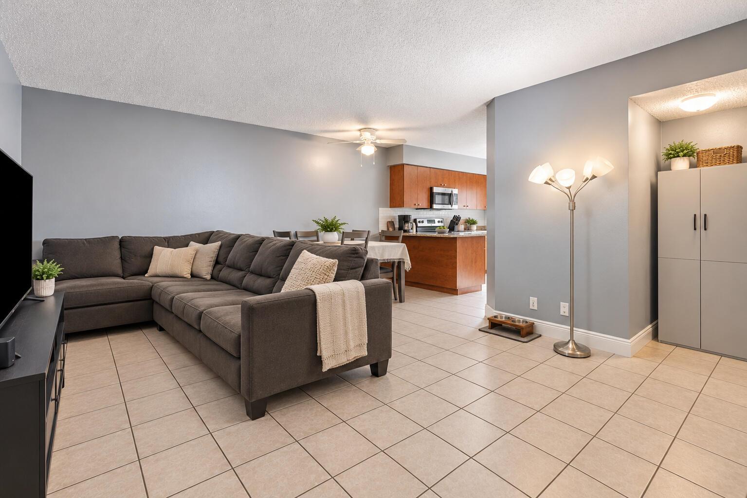   / 0 4000 sq. ft. $ 2026-09-25 0 Photo