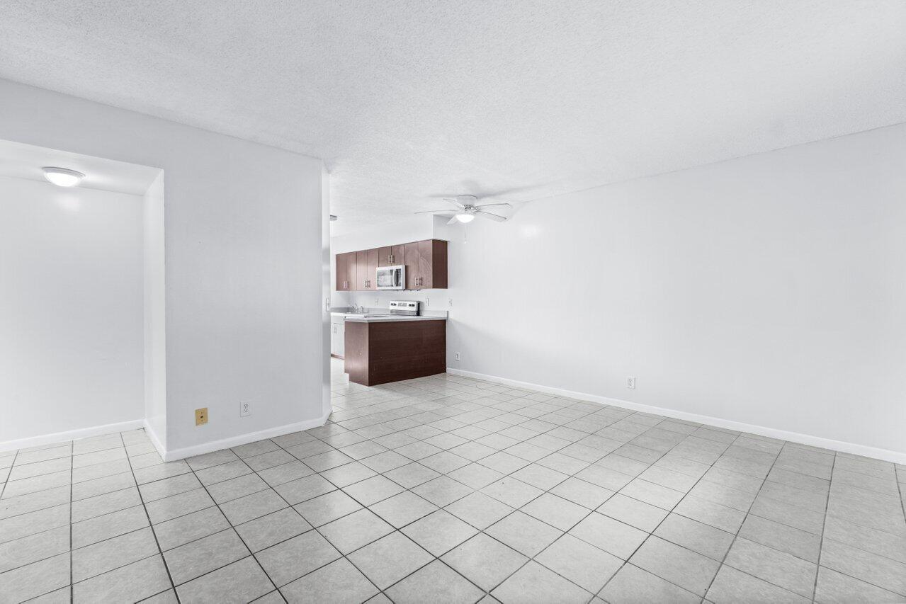   / 0 4000 sq. ft. $ 2026-09-25 0 Photo
