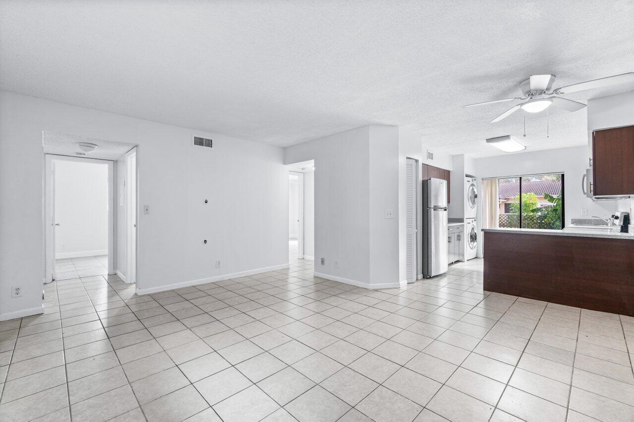   / 0 4000 sq. ft. $ 2026-09-25 0 Photo