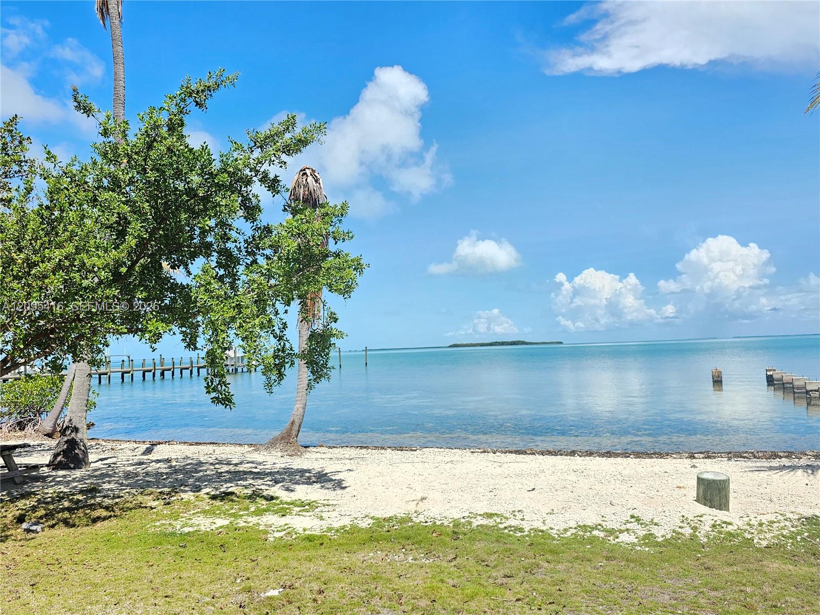   /   sq. ft. $ 2026-09-24 0 foto