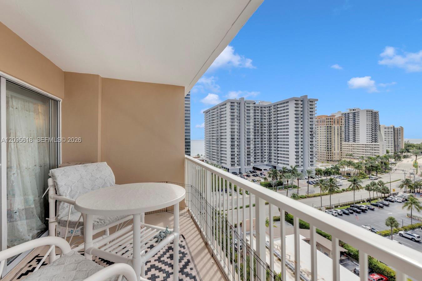 See details 10G 2 / 2 1240 sq. ft. $ 2026-09-25 0 Photo