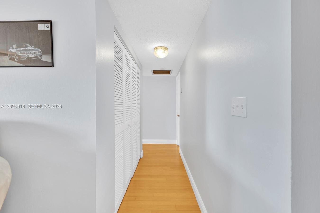 See details 10G 2 / 2 1240 sq. ft. $ 2026-09-25 0 Photo
