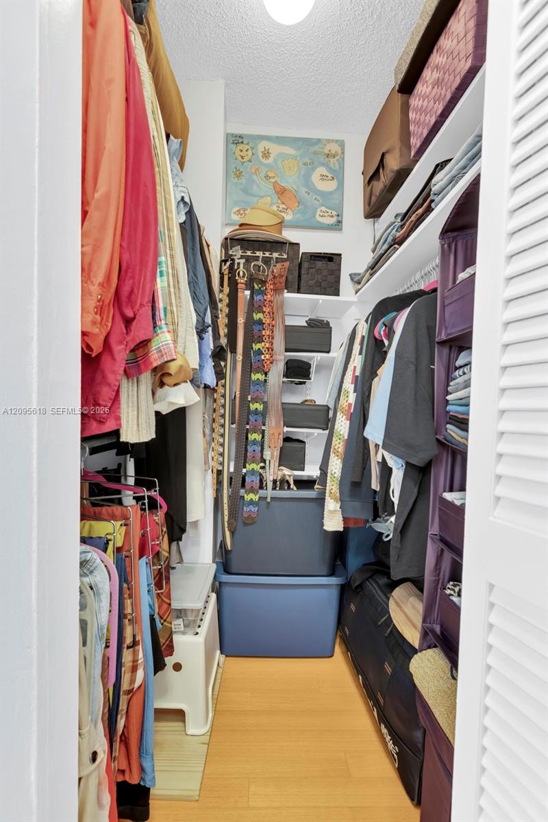 See details 10G 2 / 2 1240 sq. ft. $ 2026-09-25 0 Photo