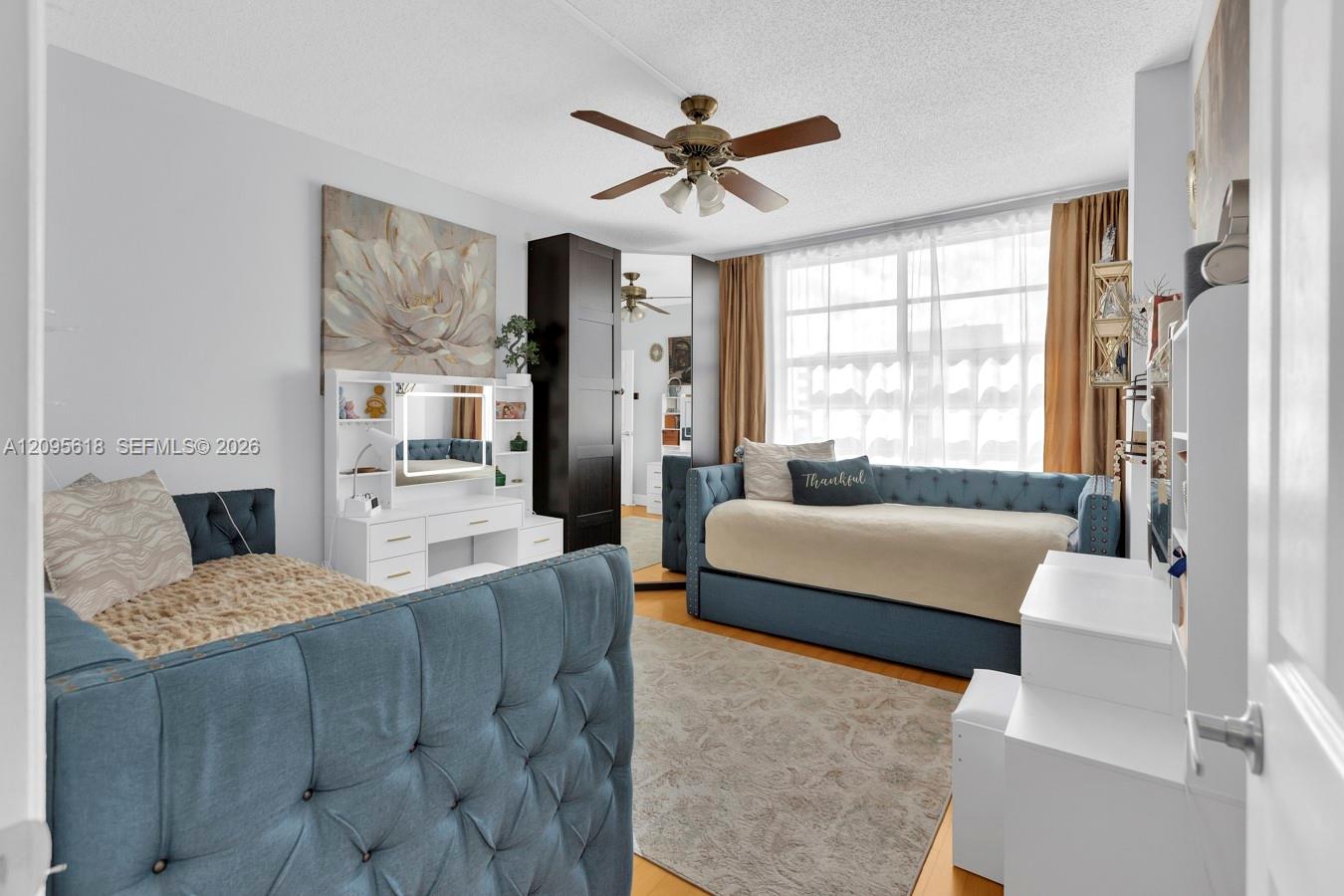 See details 10G 2 / 2 1240 sq. ft. $ 2026-09-25 0 Photo