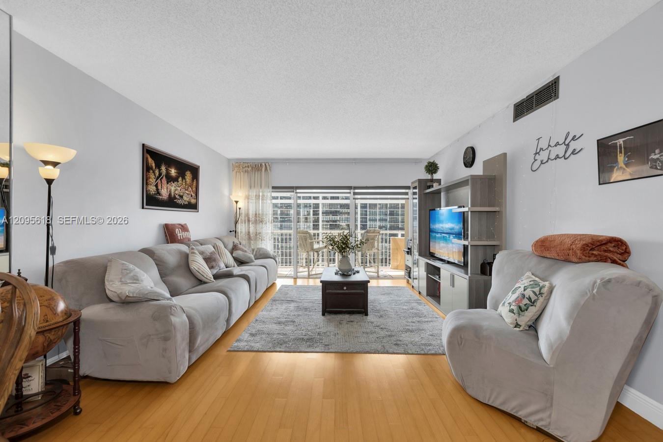 See details 10G 2 / 2 1240 sq. ft. $ 2026-09-25 0 Photo