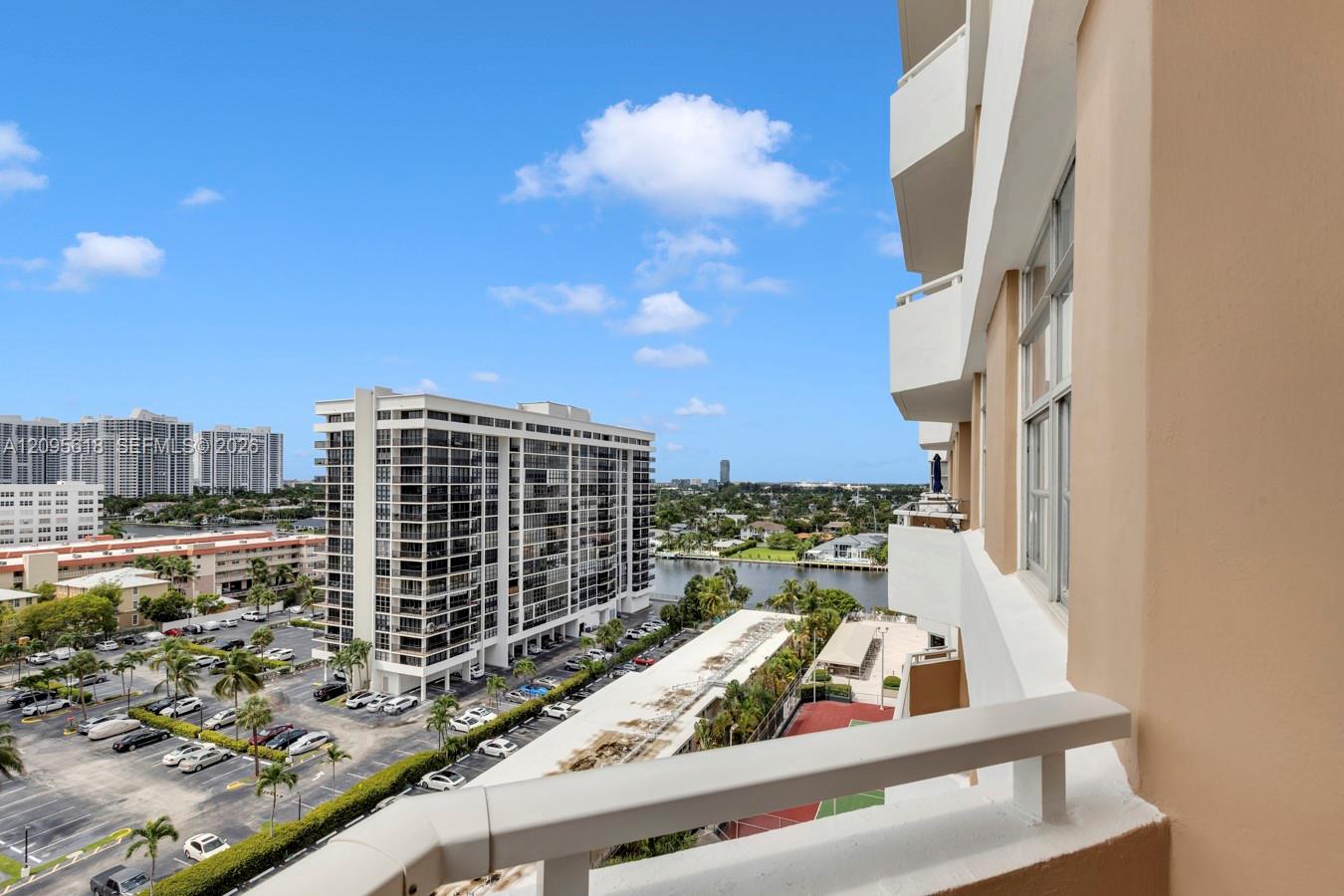 See details 10G 2 / 2 1240 sq. ft. $ 2026-09-25 0 Photo