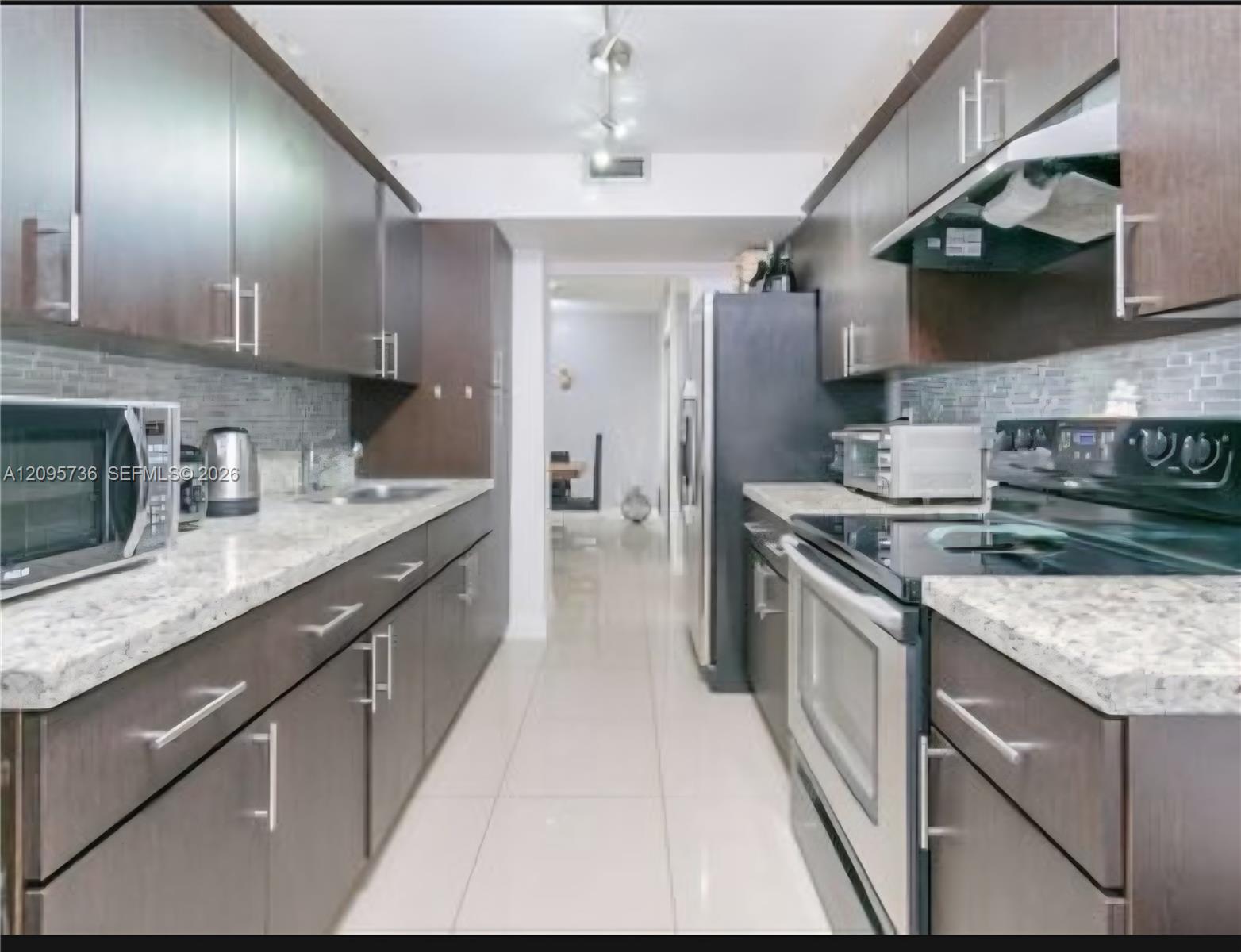 705 1 / 2 844 sq. ft. $ 2026-10-08 0 Photo