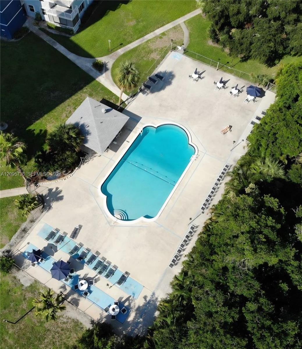 705 1 / 2 844 sq. ft. $ 2026-10-08 0 Photo