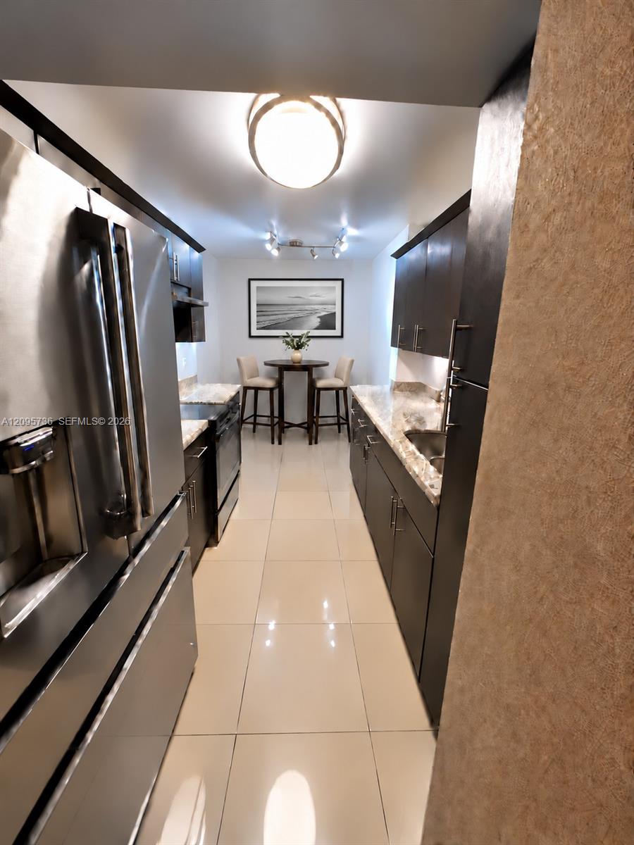 705 1 / 2 844 sq. ft. $ 2026-10-08 0 Photo