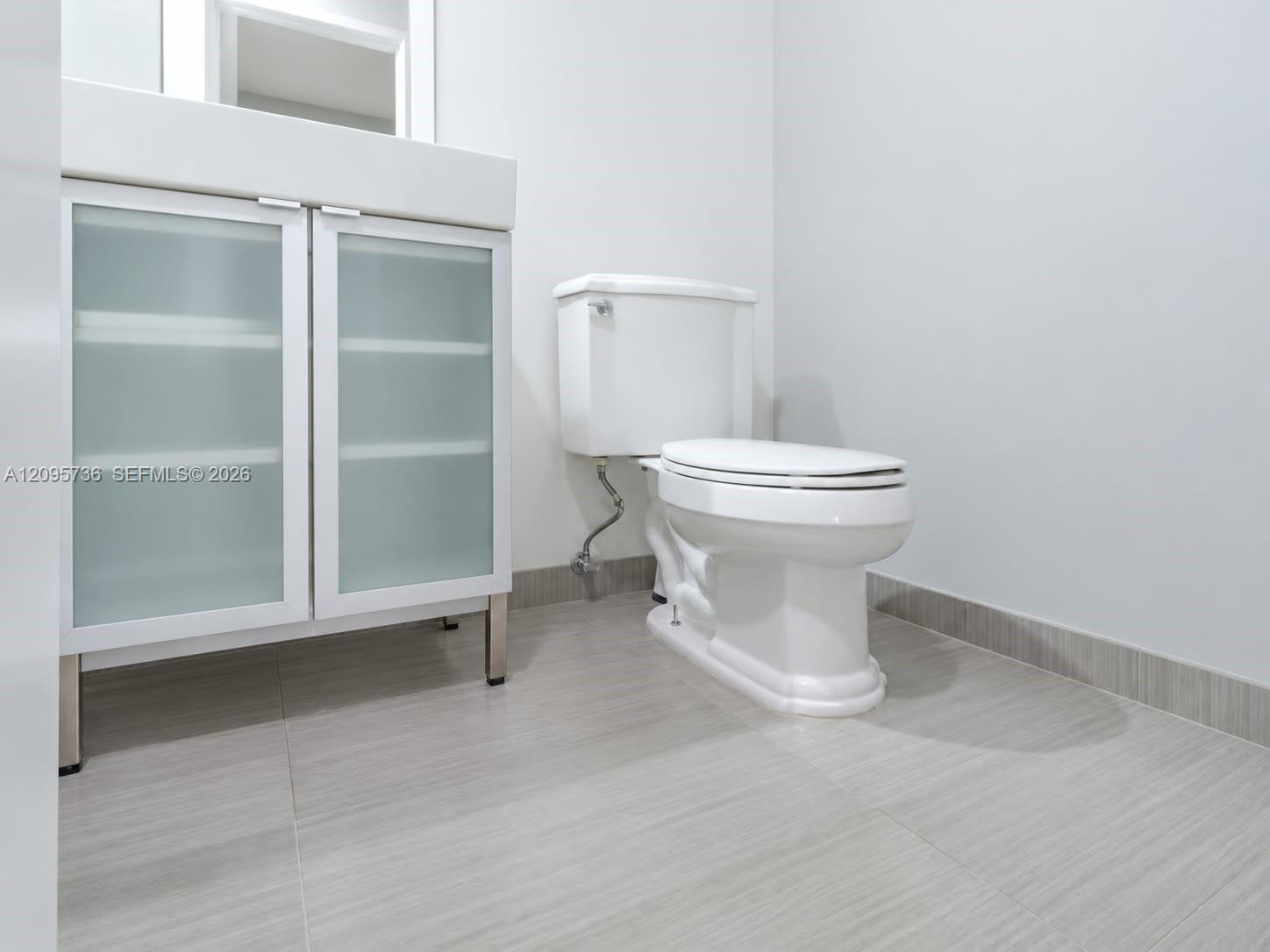 705 1 / 2 844 sq. ft. $ 2026-10-08 0 Photo