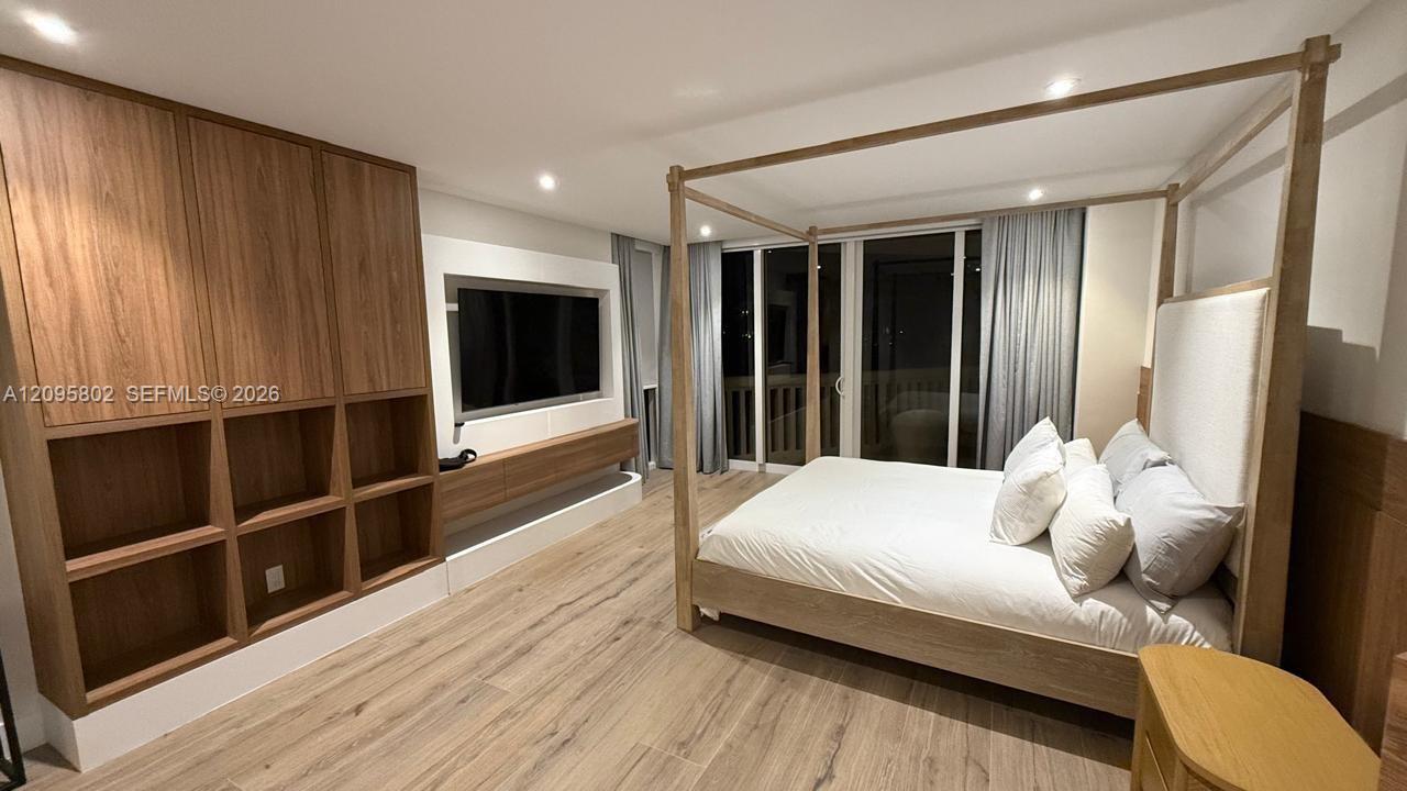 See details BV-01 3 / 4 2390 sq. ft. $ 2026-09-25 0 Photo