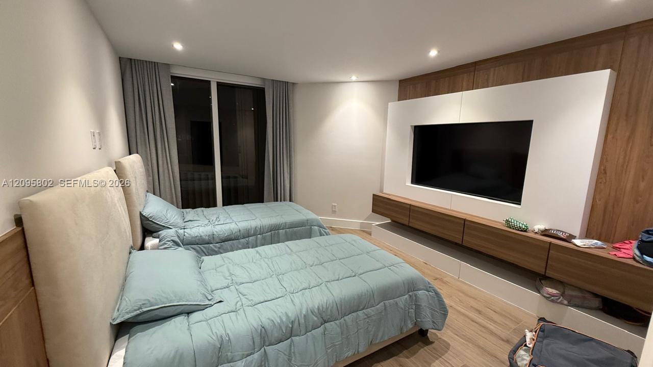 See details BV-01 3 / 4 2390 sq. ft. $ 2026-09-25 0 Photo