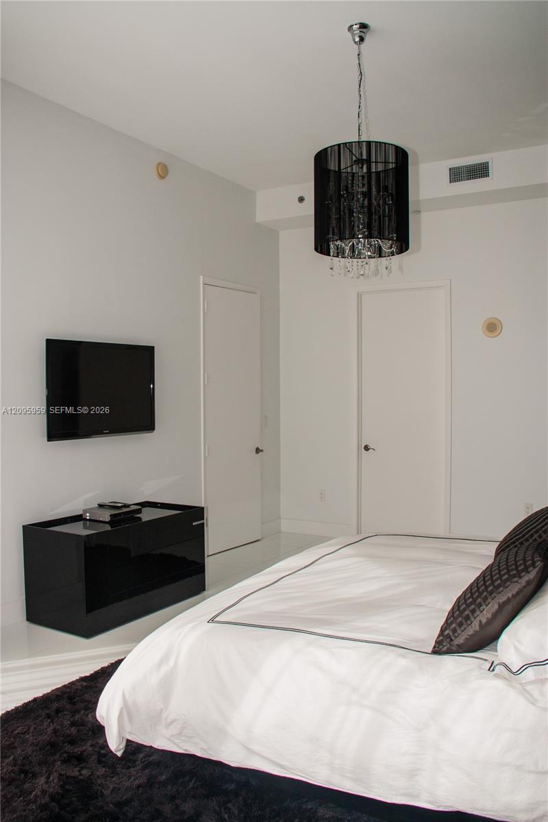 Ver detalles 4306 2 / 4 2558 sq. ft. $ 2026-09-25 0 foto