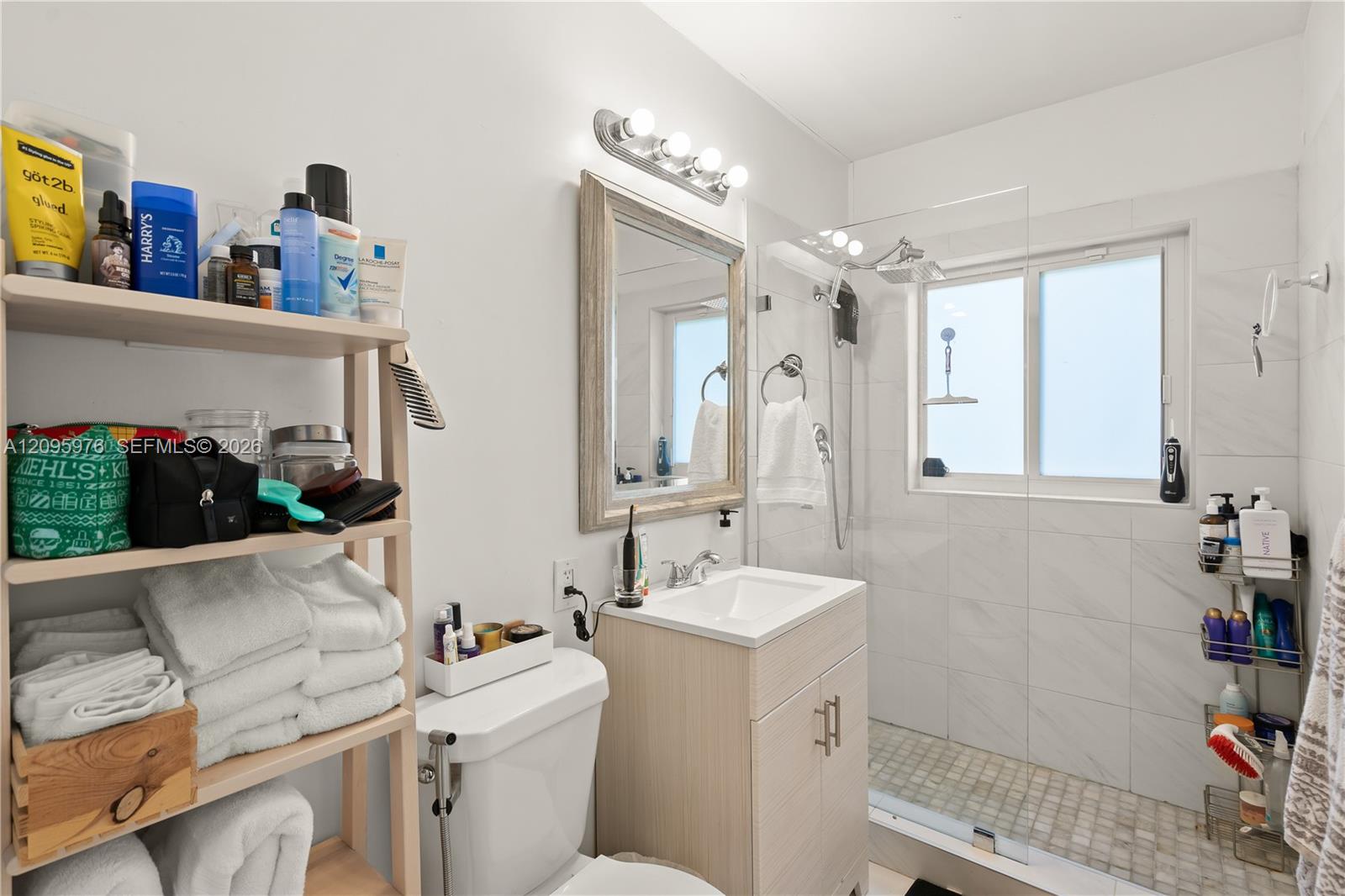 Ver detalles / 2860 sq. ft. $ 2026-09-25 0 foto