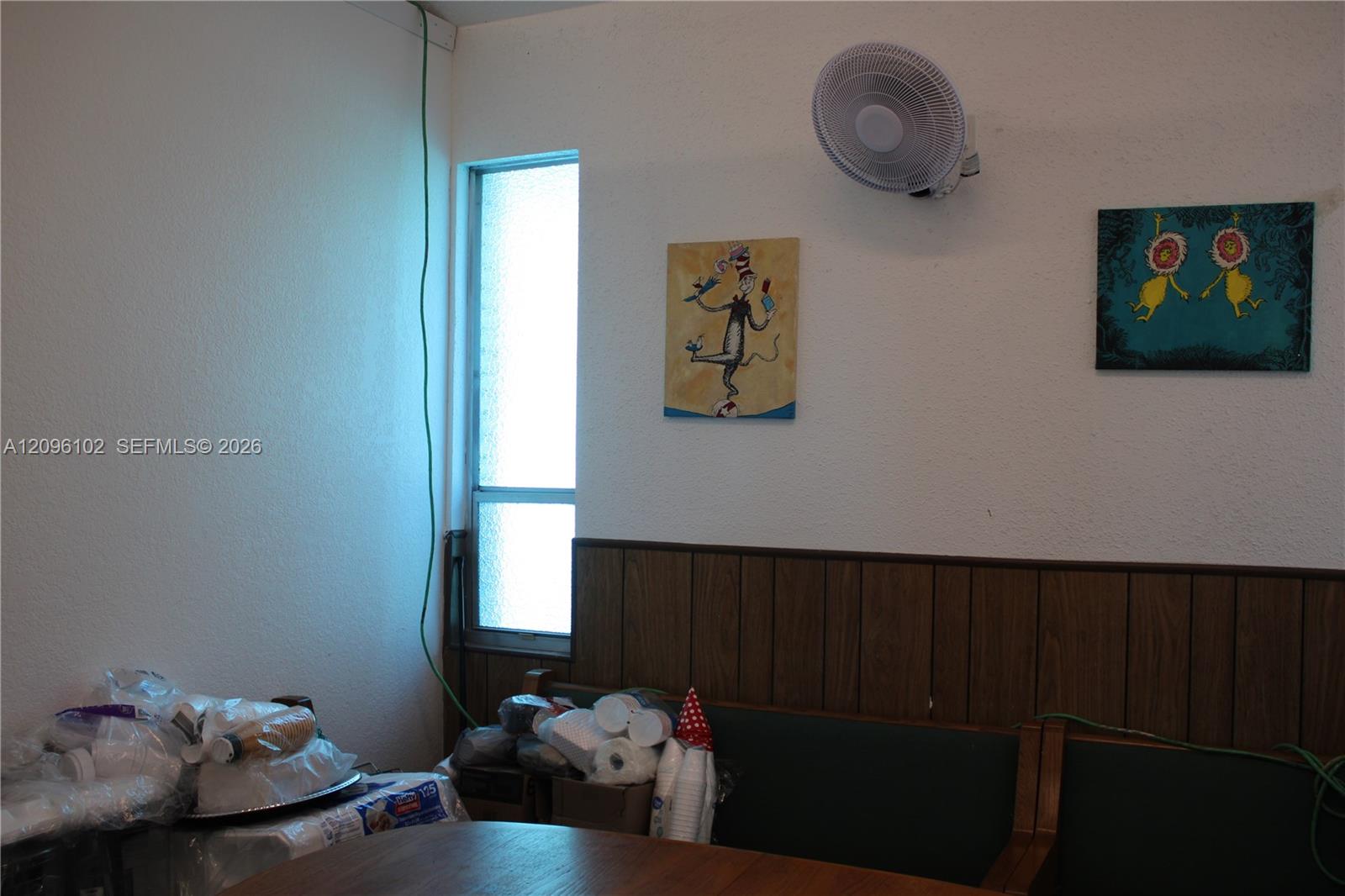 214 2 / 2  sq. ft. $ 2026-09-26 0 foto