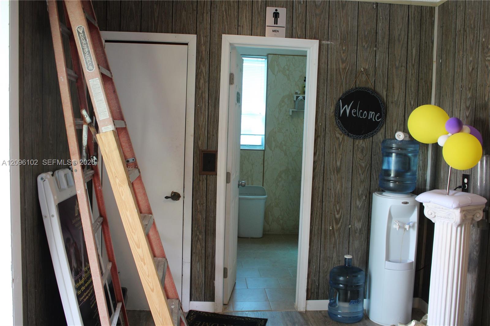214 2 / 2  sq. ft. $ 2026-09-26 0 foto