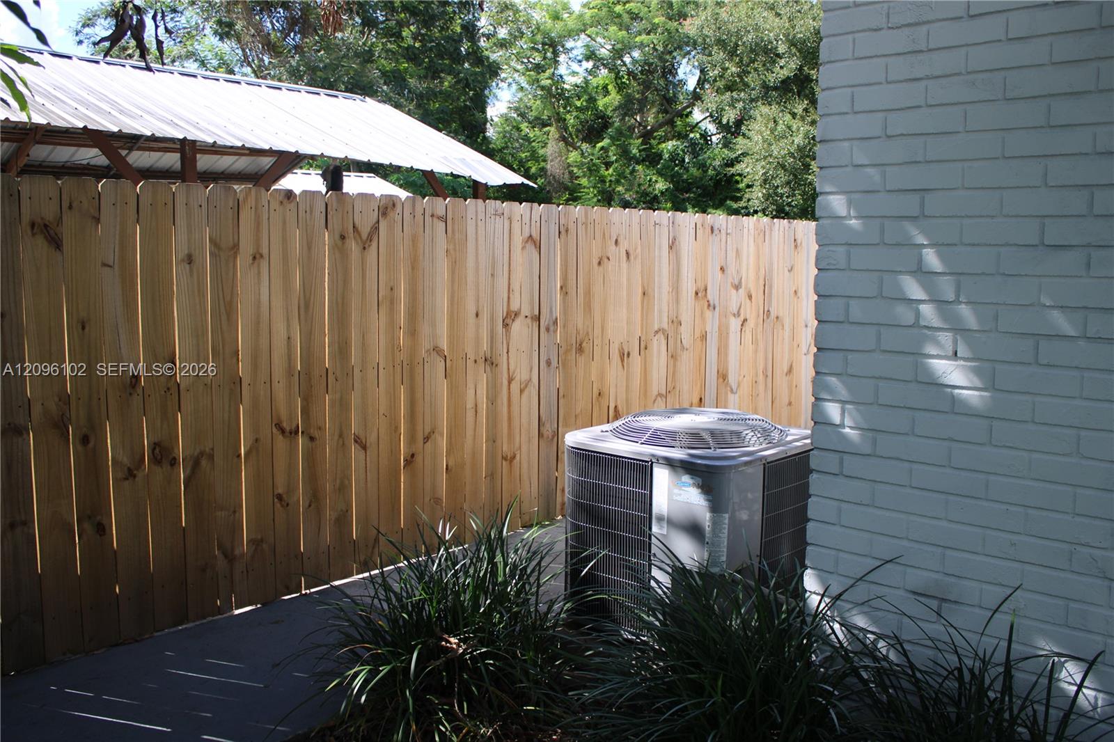 214 2 / 2  sq. ft. $ 2026-09-26 0 foto
