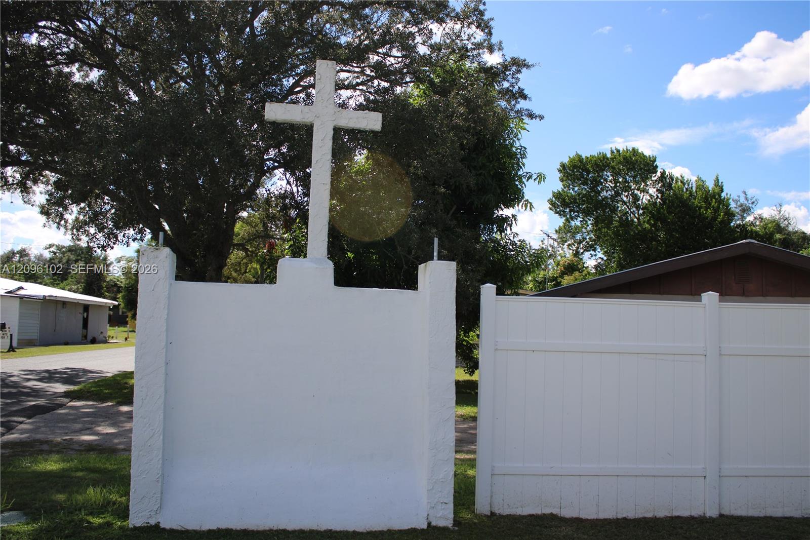 214 2 / 2  sq. ft. $ 2026-09-26 0 foto