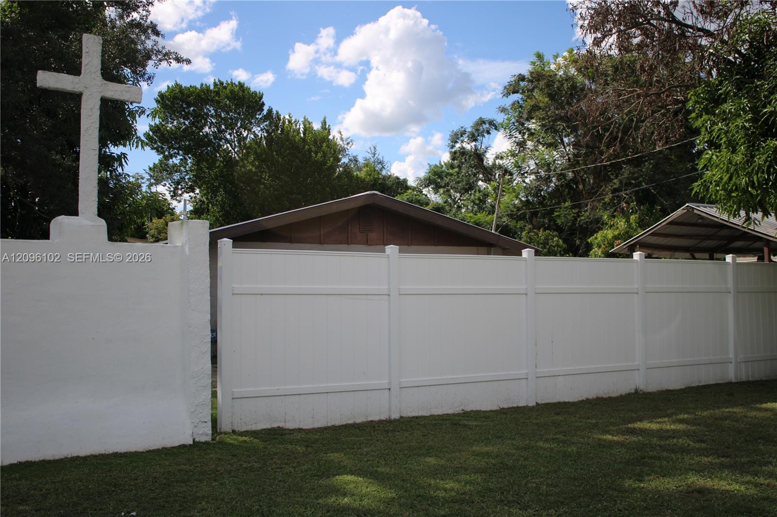 214 2 / 2  sq. ft. $ 2026-09-26 0 foto