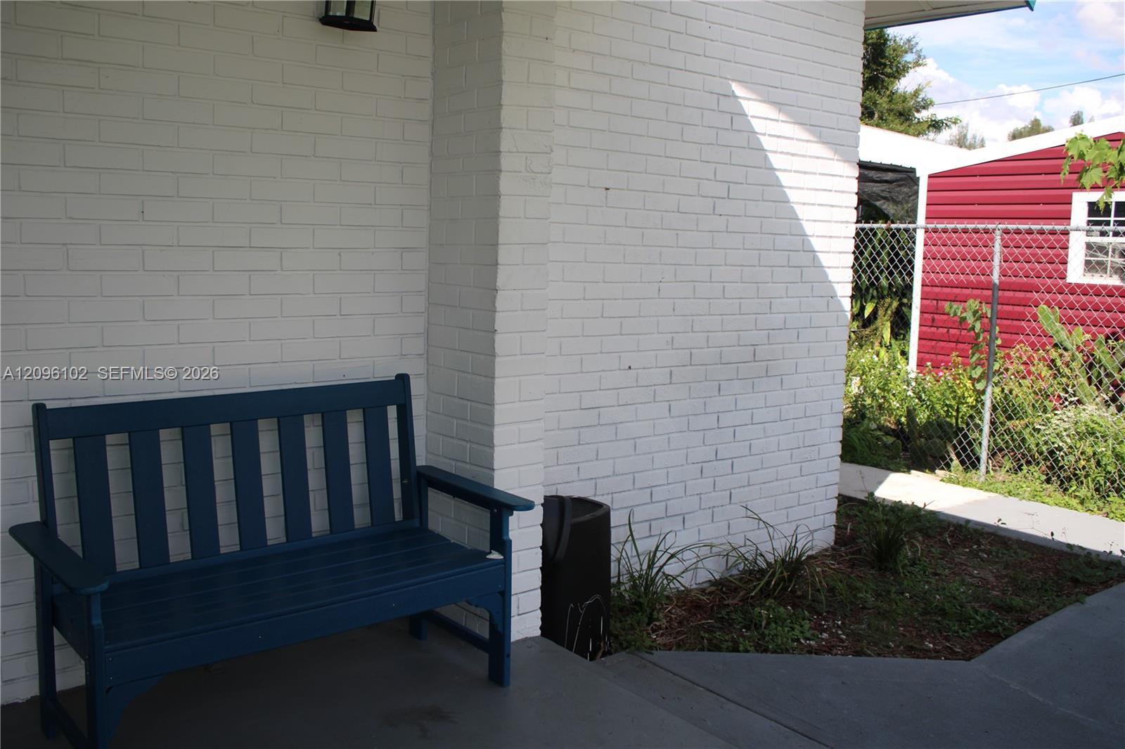 214 2 / 2  sq. ft. $ 2026-09-26 0 foto