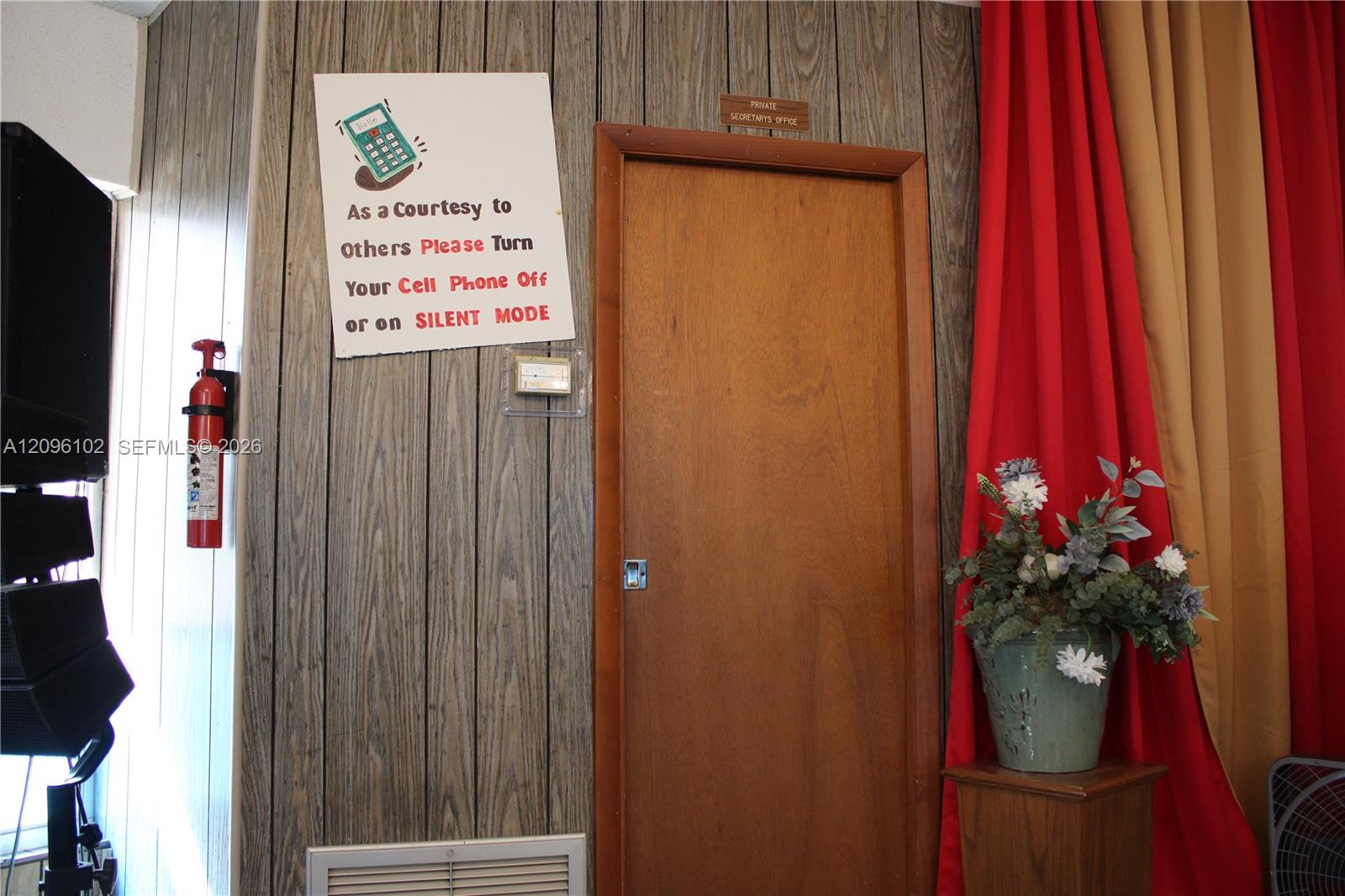 214 2 / 2  sq. ft. $ 2026-09-26 0 foto