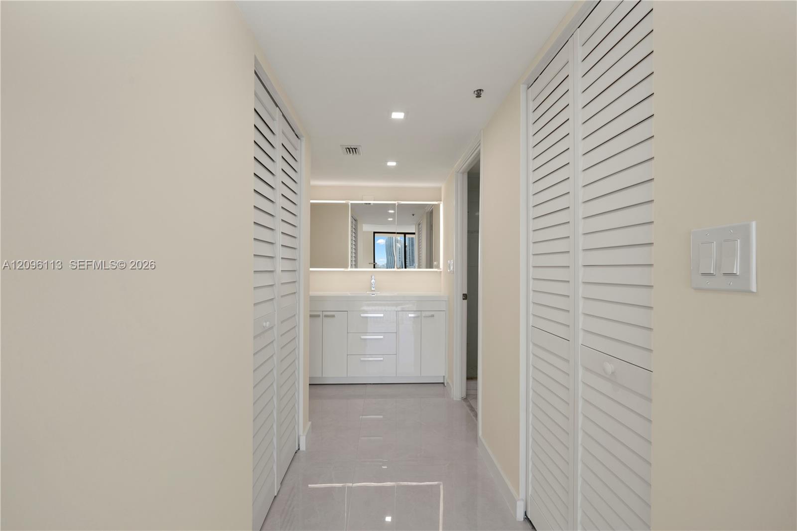See details 1103 2 / 2 1232 sq. ft. $ 2026-09-26 0 Photo