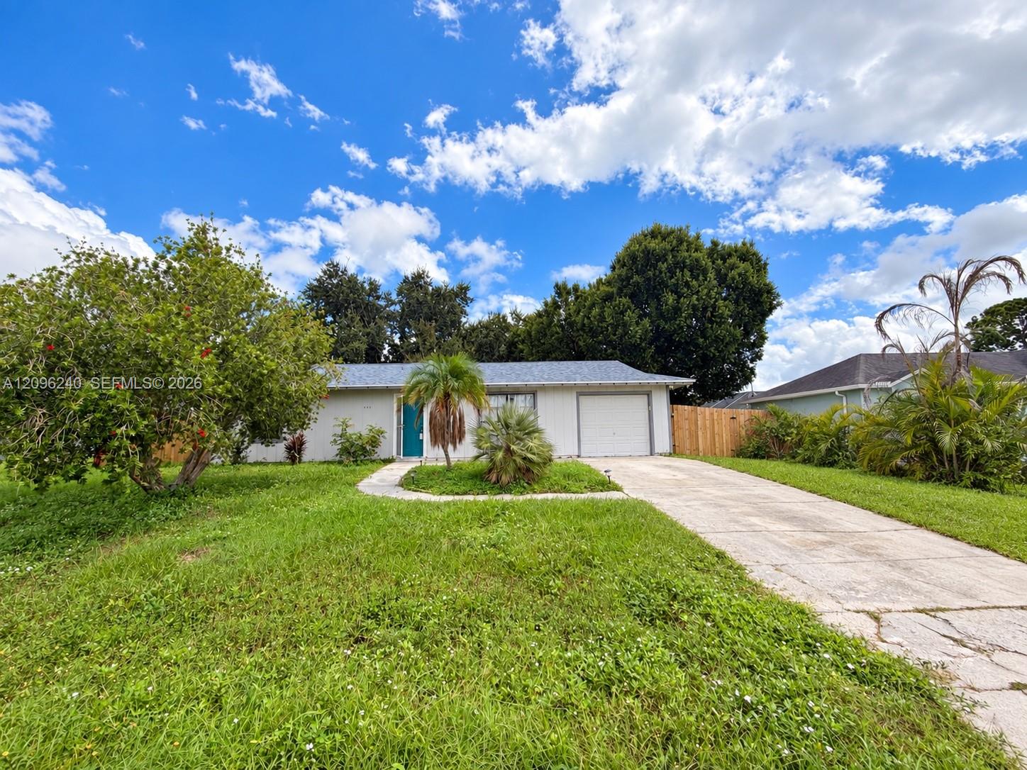 4133 2 / 2 912 sq. ft. $ 2026-09-27 0 foto