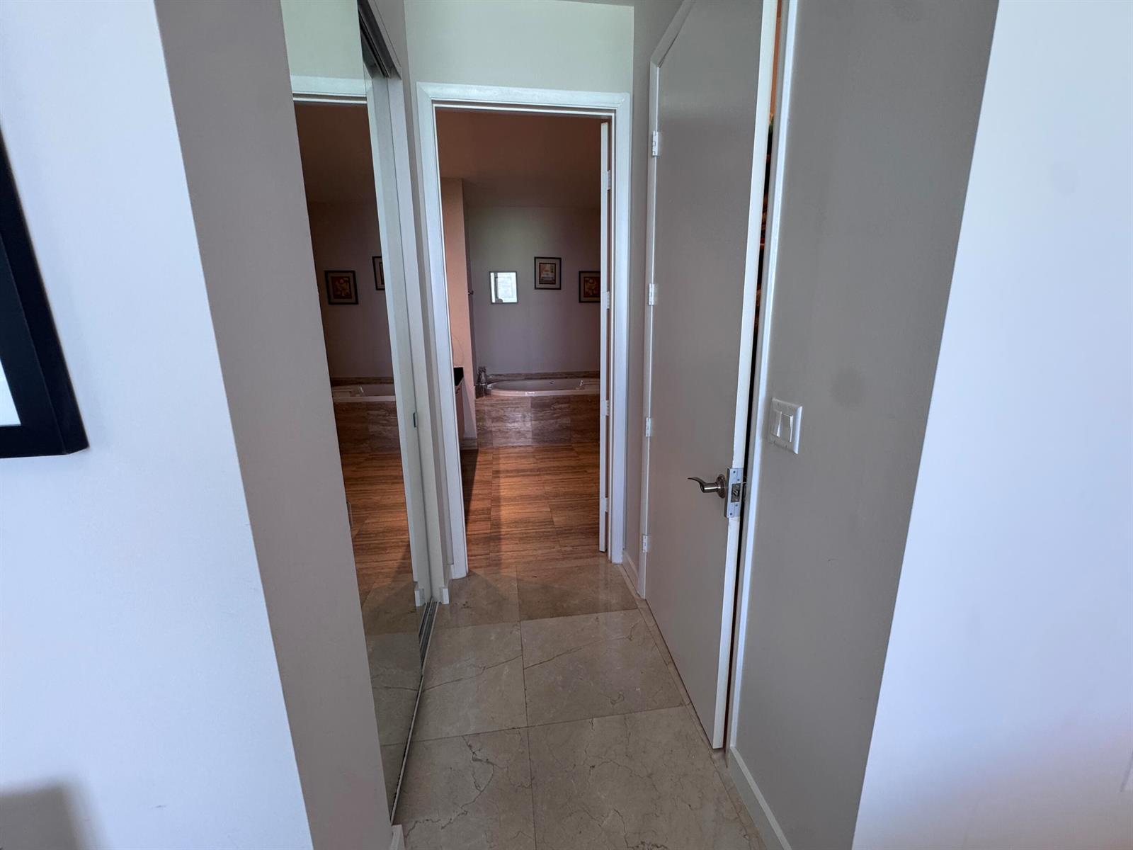 See details 4002 3 / 1979 sq. ft. $ 2026-09-28 0 Photo