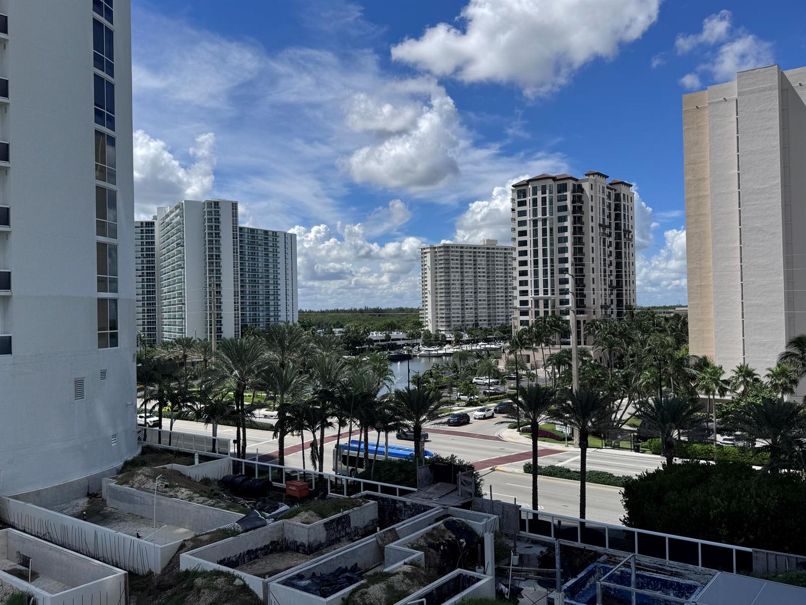 See details 4002 3 / 1979 sq. ft. $ 2026-09-28 0 Photo