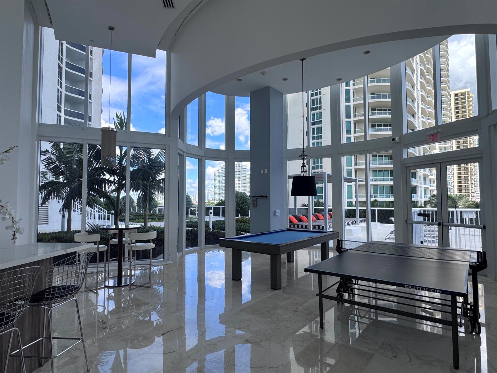 See details 4002 3 / 1979 sq. ft. $ 2026-09-28 0 Photo