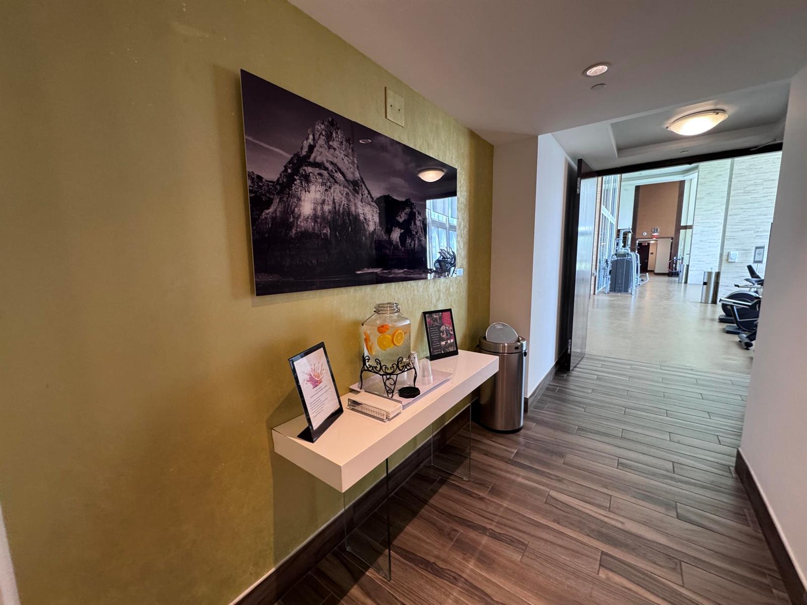 See details 4002 3 / 1979 sq. ft. $ 2026-09-28 0 Photo