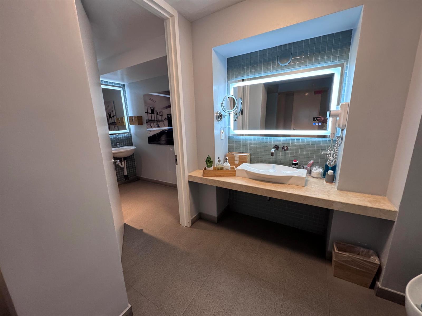 See details 4002 3 / 1979 sq. ft. $ 2026-09-28 0 Photo