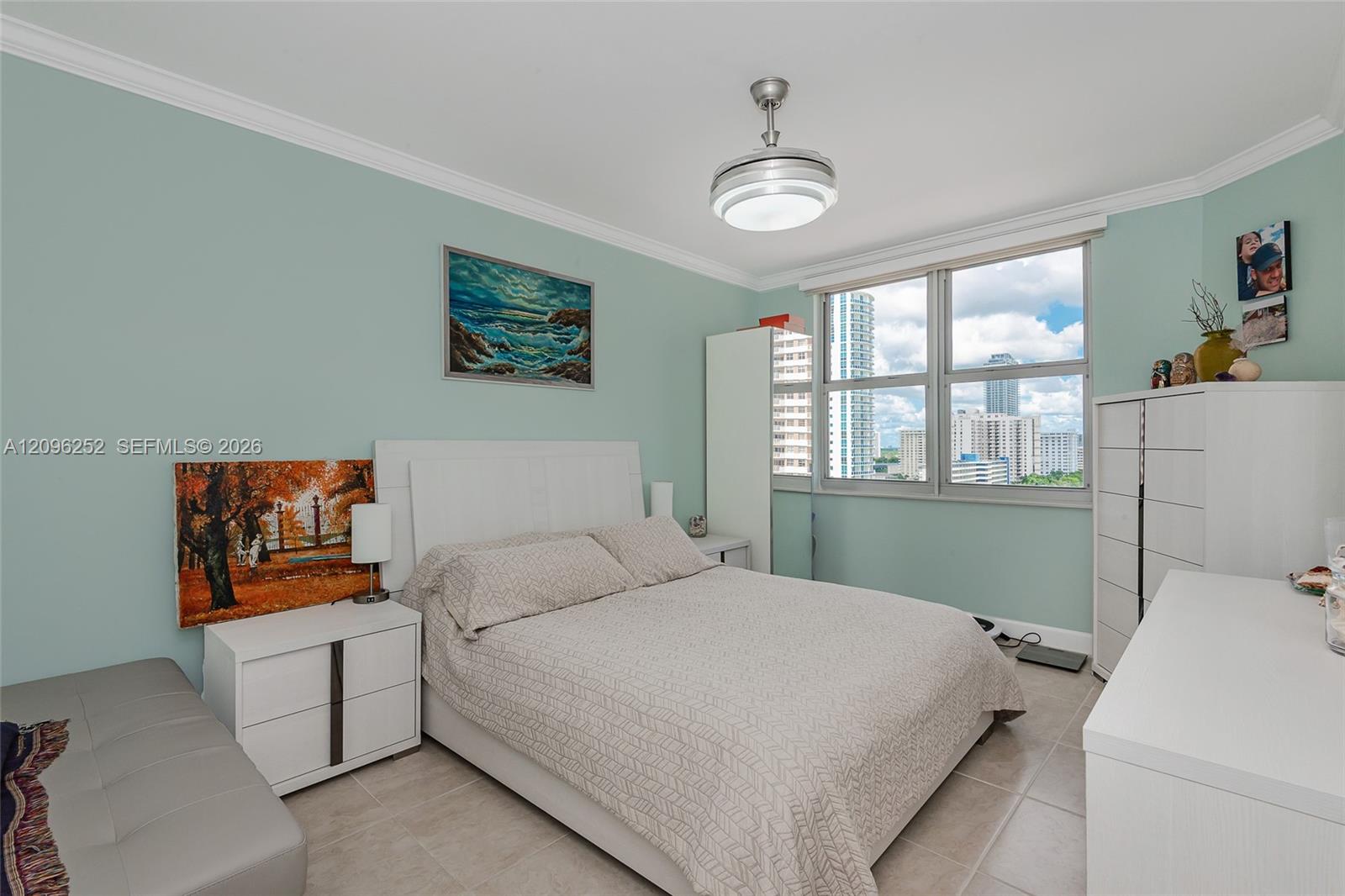 See details 11K 1 / 2 870 sq. ft. $ 2026-09-27 0 Photo