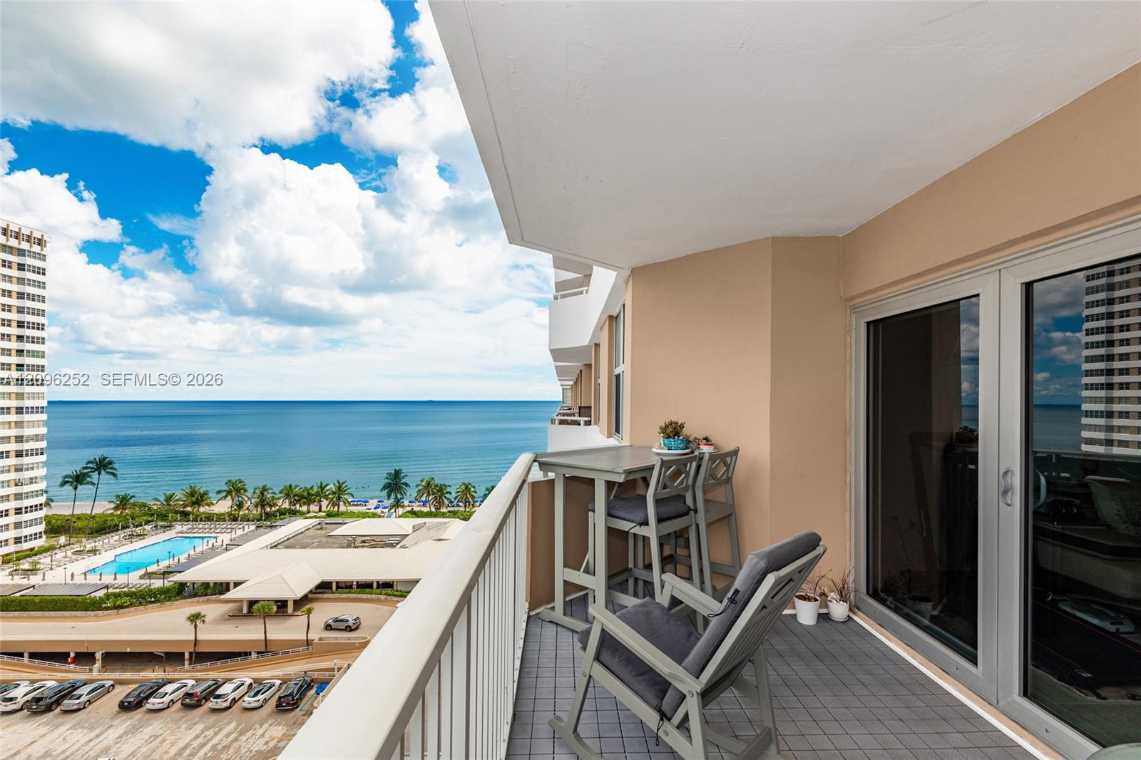 See details 11K 1 / 2 870 sq. ft. $ 2026-09-27 0 Photo
