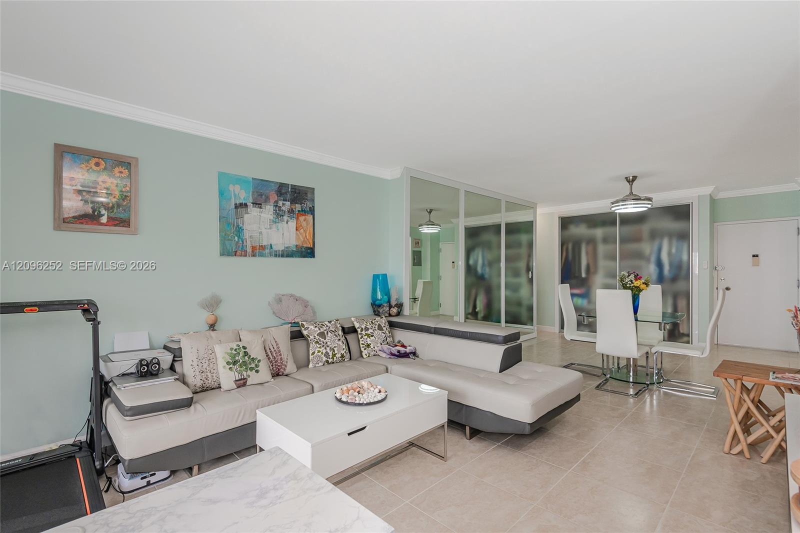 See details 11K 1 / 2 870 sq. ft. $ 2026-09-27 0 Photo