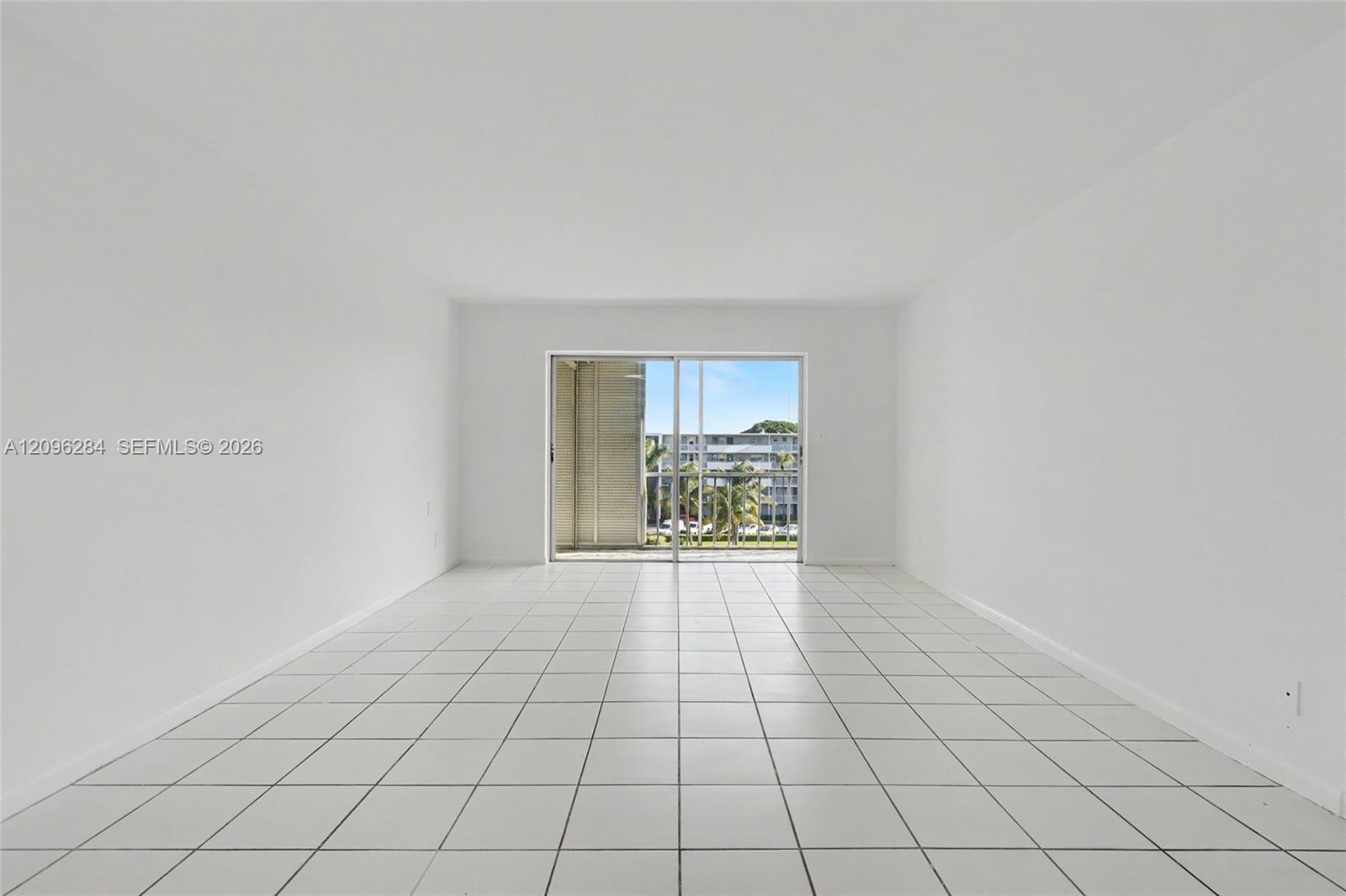 See details 502 2 / 2 992 sq. ft. $ 2026-09-27 0 Photo