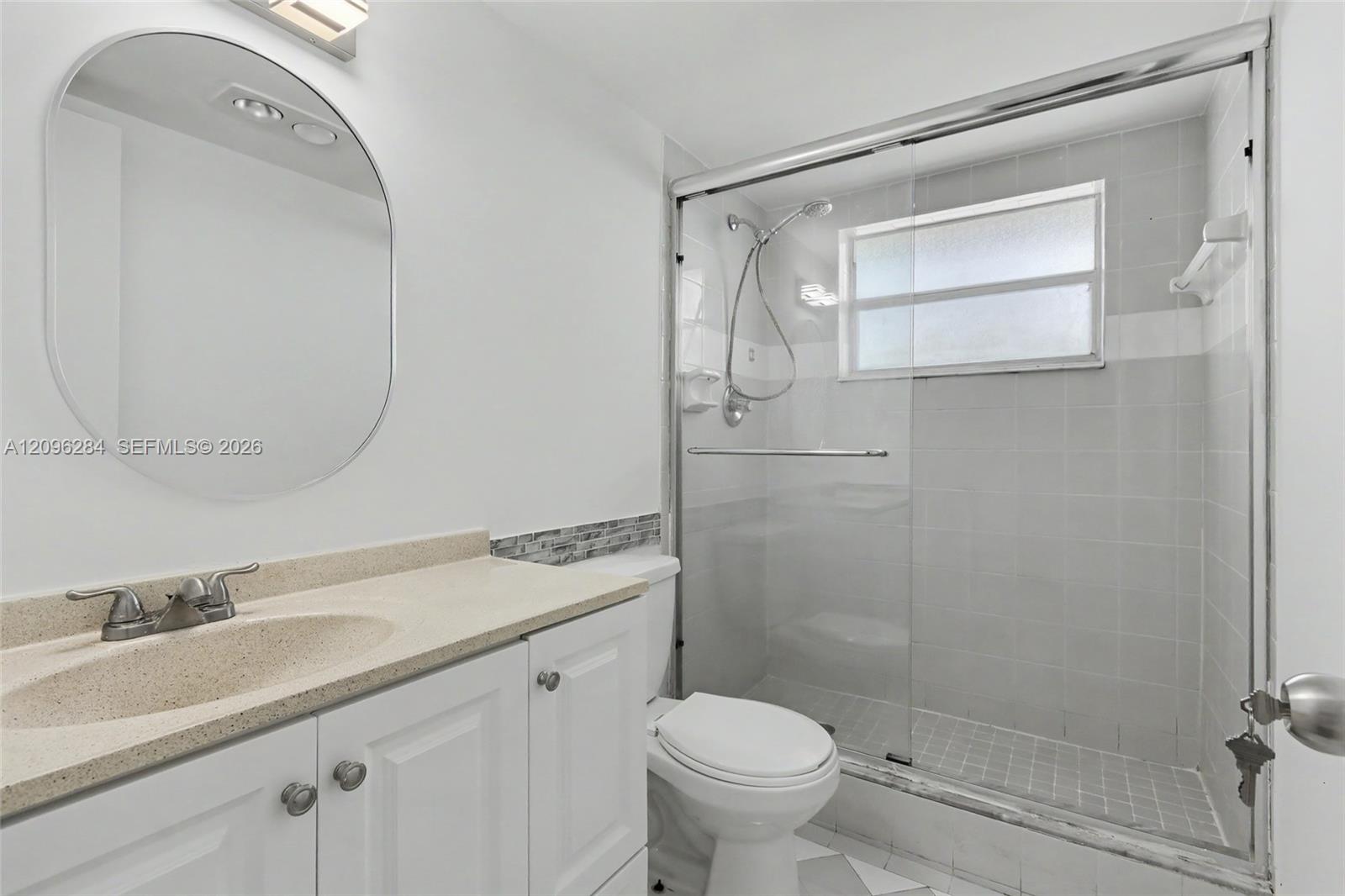 See details 502 2 / 2 992 sq. ft. $ 2026-09-27 0 Photo