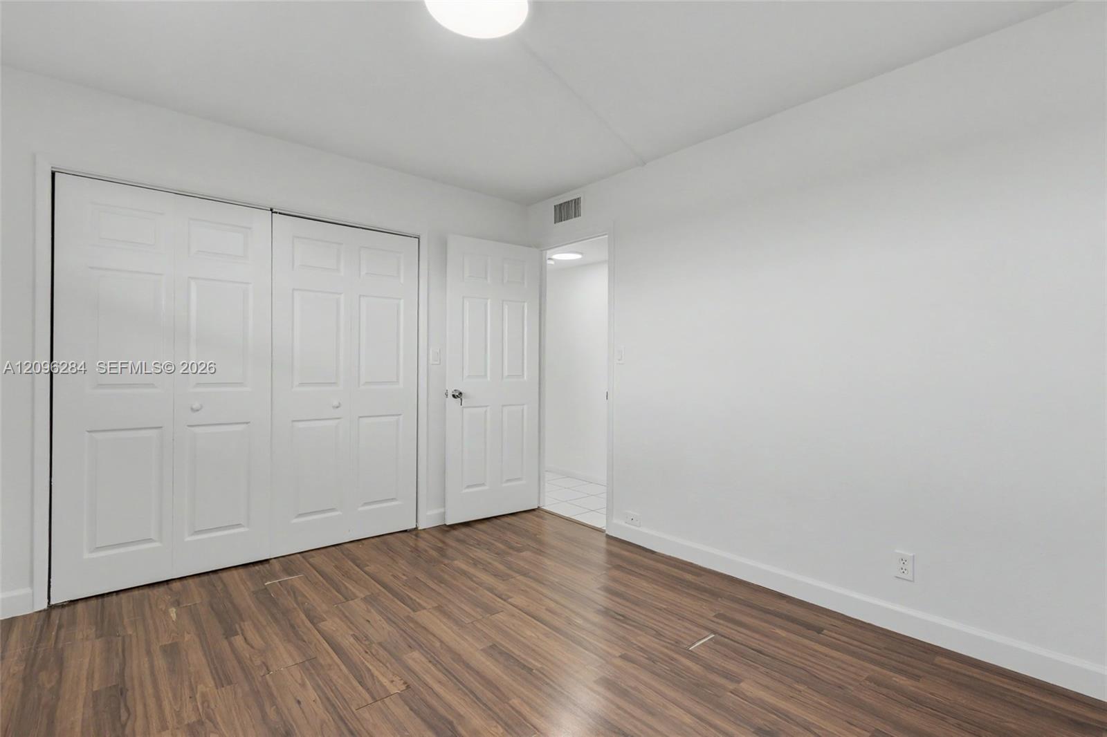 See details 502 2 / 2 992 sq. ft. $ 2026-09-27 0 Photo