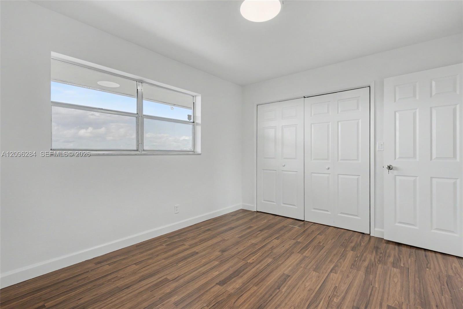 See details 502 2 / 2 992 sq. ft. $ 2026-09-27 0 Photo