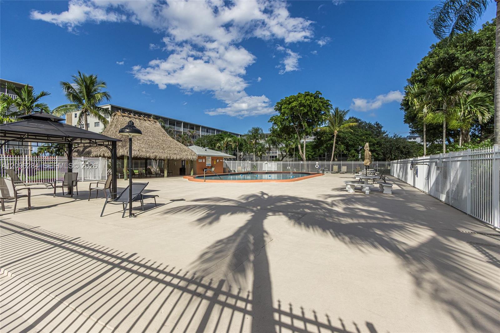 See details 502 2 / 2 992 sq. ft. $ 2026-09-27 0 Photo