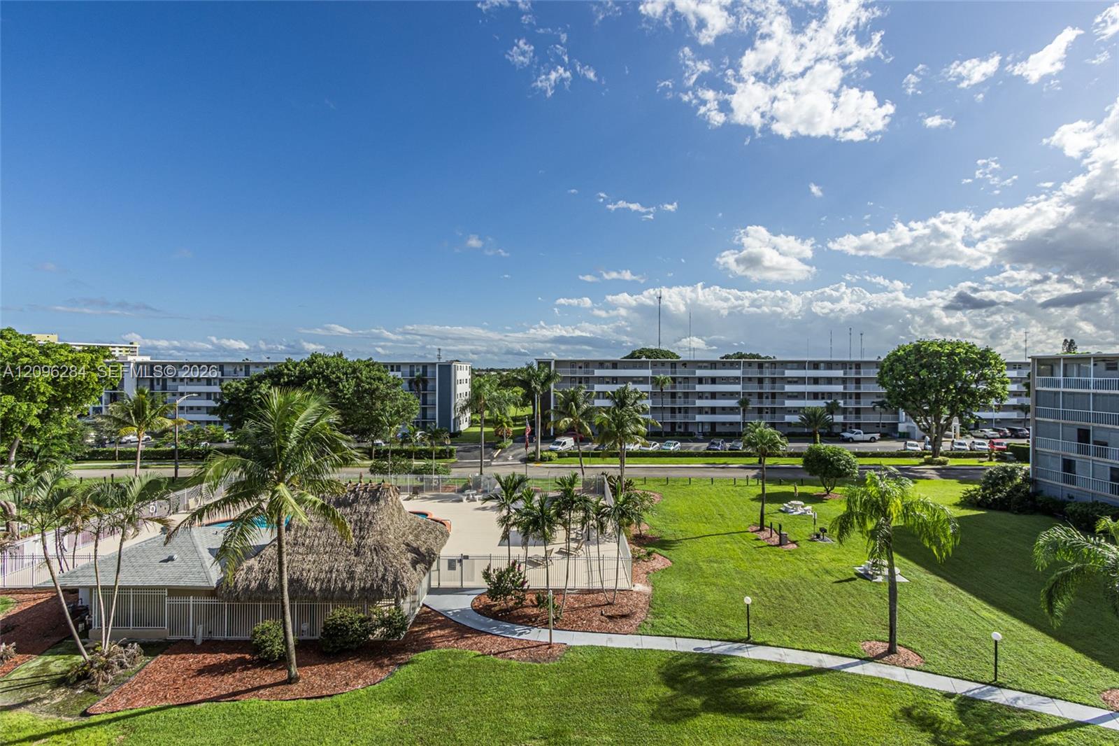 See details 502 2 / 2 992 sq. ft. $ 2026-09-27 0 Photo