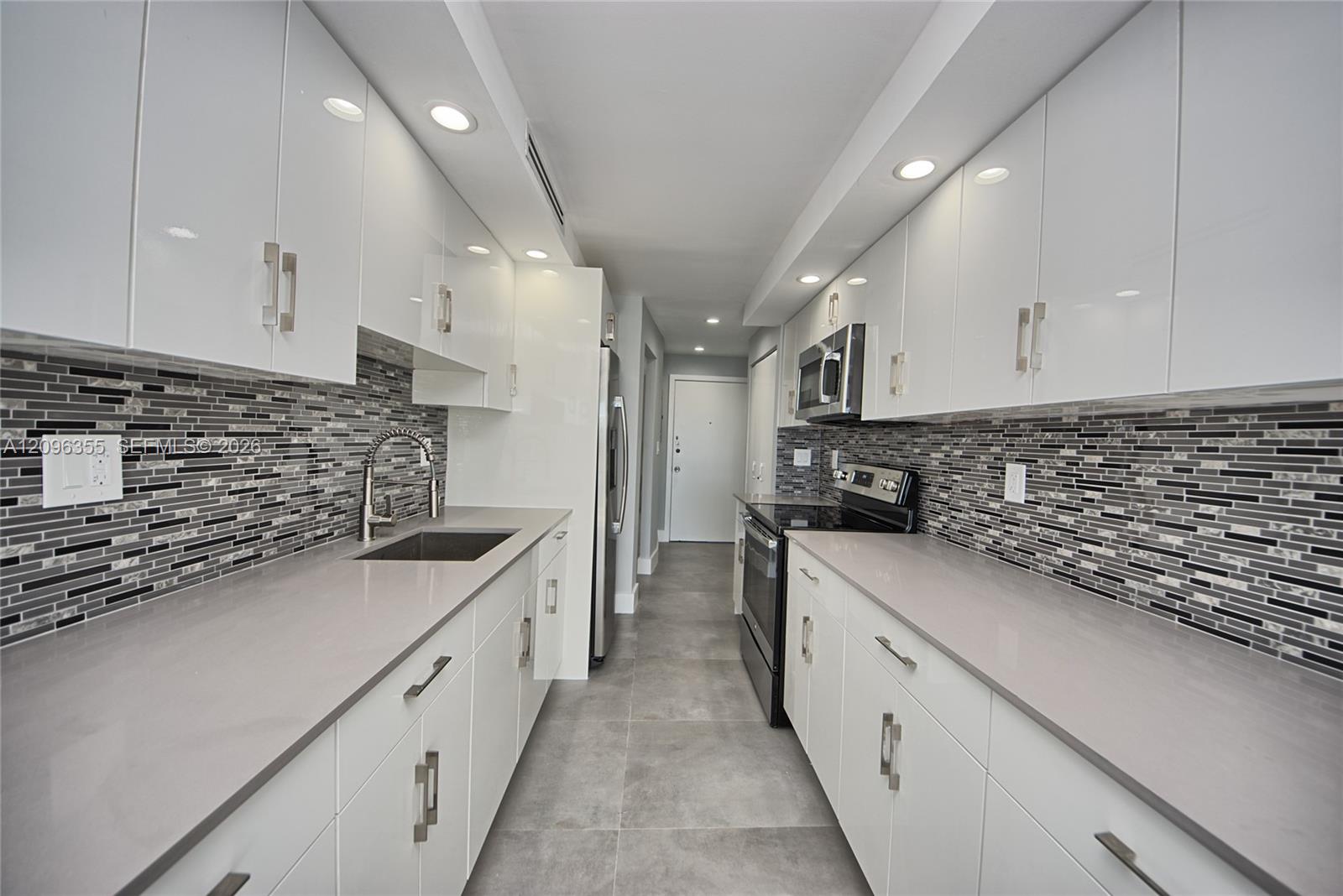 309-1 2 / 2 1674 sq. ft. $ 2026-09-27 0 foto