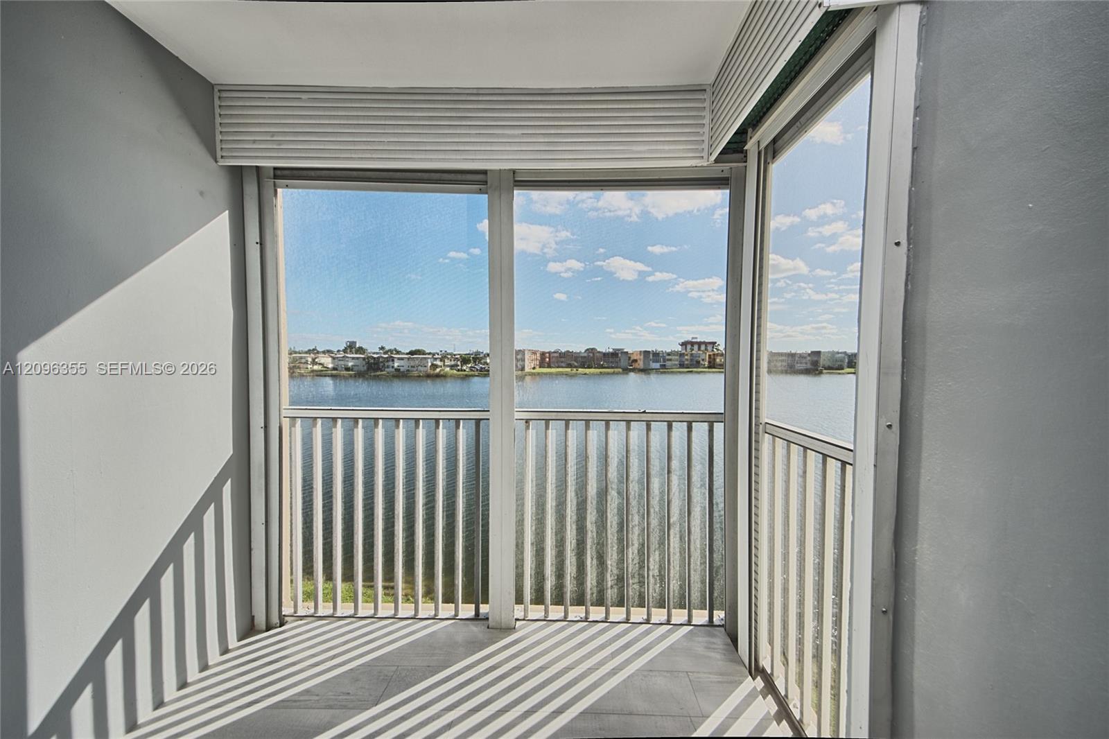 309-1 2 / 2 1674 sq. ft. $ 2026-09-27 0 foto