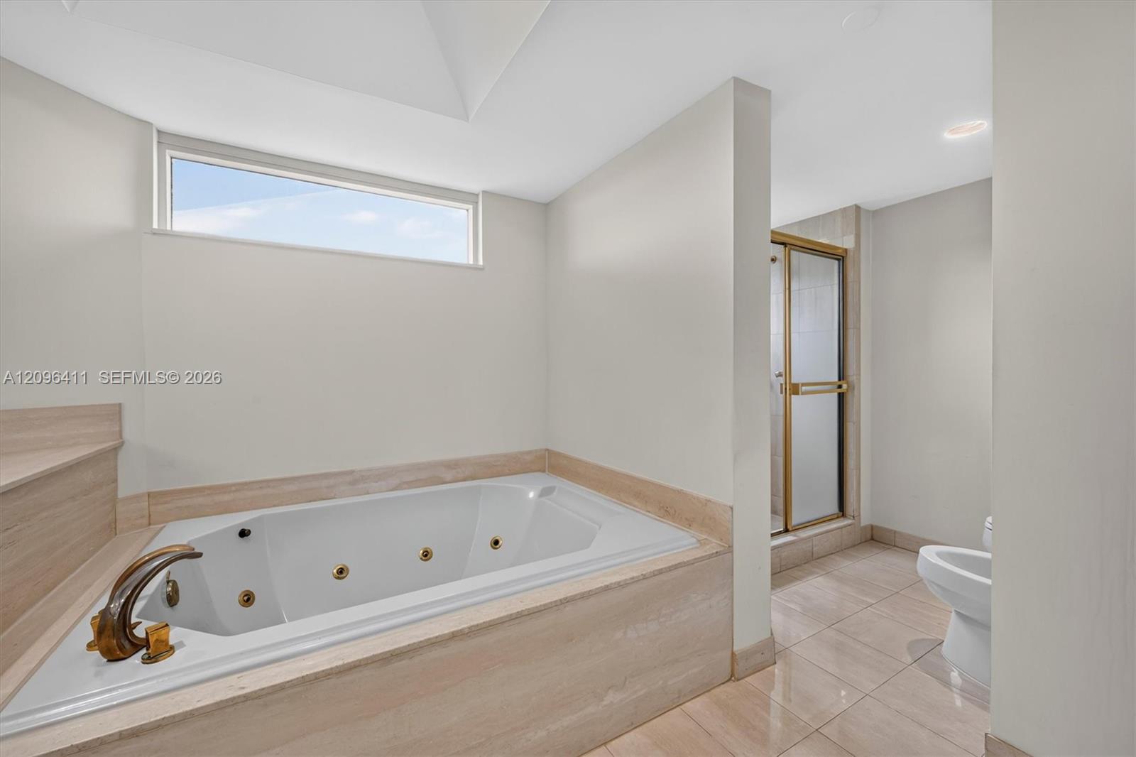 Ver detalles 1103 3 / 4 2605 sq. ft. $ 2026-09-27 0 foto